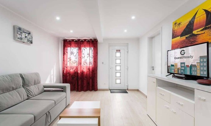Espinho Casa | GuestReady - Minimalist chic near the beach