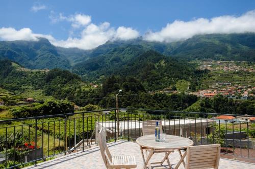 Sao Vicente Casa | GuestReady - Panoramic Mountain Escape