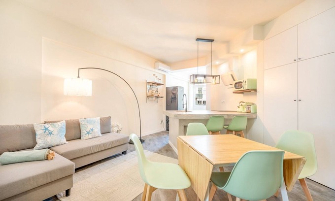 Paco De Arcos Apartamento | GuestReady - Refugio renovado con vistas al río