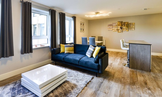 Ellemford Apartamento | GuestReady - ¡Apartamento elegante y acogedor en Chesser, Edimburgo!