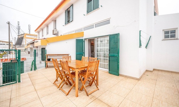 Vila Nogueira de Azeitao Apartamento | GuestReady - Cosy studio with terrace in Azeitão