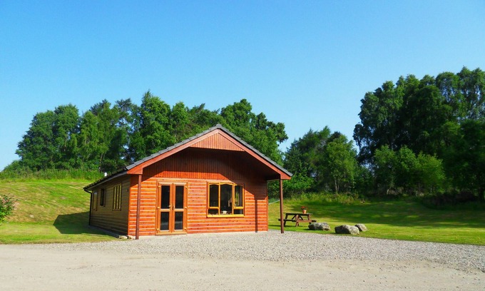 Glen Urquhart Cabina | Guisachan Lodge @Lochletter Lodges. A 3 bedroom lodge in beautiful Glen Urquhart