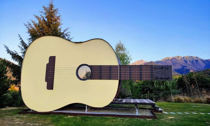 Moieciu Casa | Guitar House - Symphony Resort