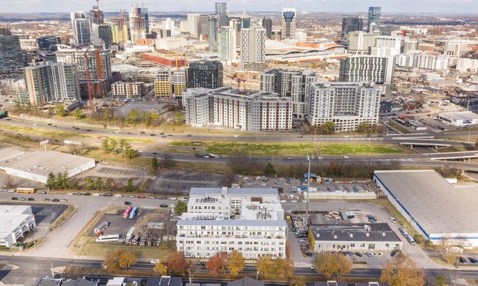 Eighth Avenue Condominio | Gulch - Custom Nashville Vacation