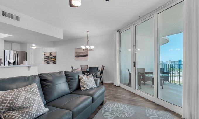 Indian Bayou Complejo | Gulf & Bay View 11th floor Destin resort 2 bed, 2 bath near white sand beaches