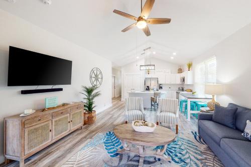 Ono Island Casa | Gulf Breeze Cottage
