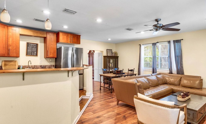 Apalachicola Casa | Gulf Breeze Home Away