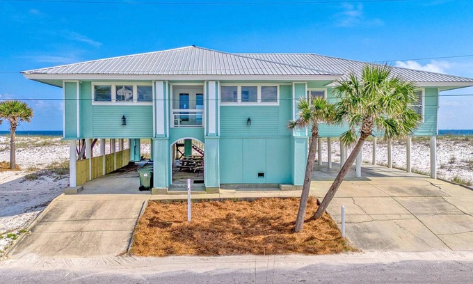Pensacola Beach Casa | Lovely Gulf Front 6 habitaciones, 6 baños en casa en 900 Ariola Drive!