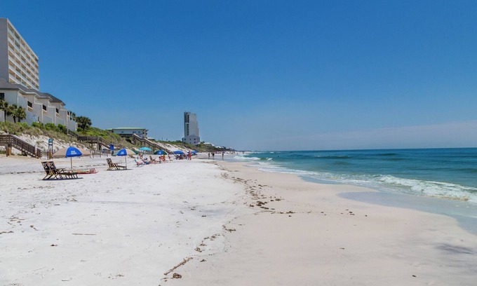 Seagrove Beach Condominio | Gulf Front in Seagrove Beach With Sweeping Views