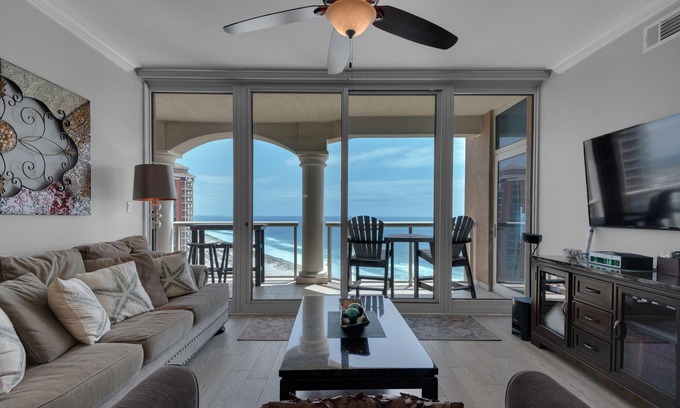 Pensacola Beach Condominio | Frente del Golfo! Hermoso amanecer. Playa de arena blanca. Portofino Resort Tower 1