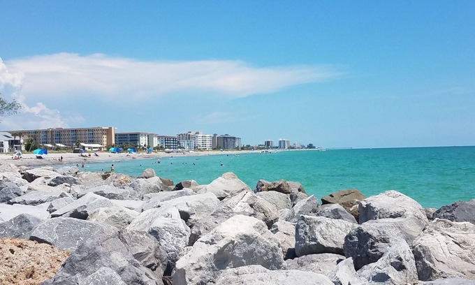 Venice Gardens Cabaña | Gulf of Mexico is only 4 miles from our Old-Florida 1-bedroom Humble Home