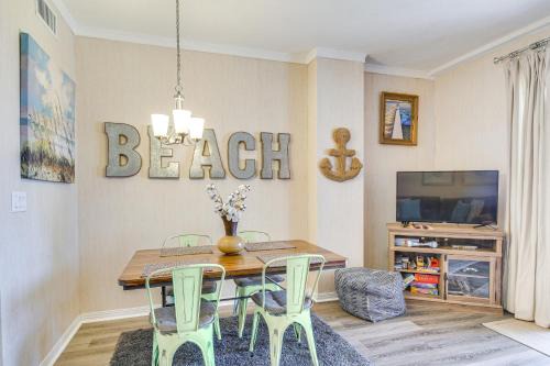 Fort Morgan Apartamento | Gulf Shores Condo with Balcony 2 Mi to Fort Morgan!