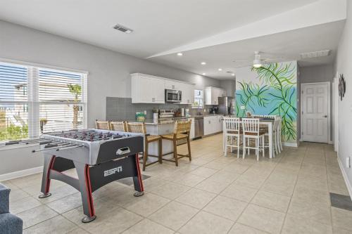 Fort Morgan Casa | Gulf Shores Haven Pools Tent Tiki Bar Games Pool Table Early Checkin