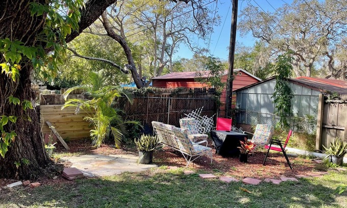 Lakewood Villas Casa | Gulf Side Getaway near Downtown Beaches