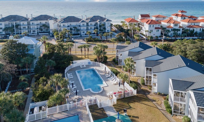 Dune Allen Beach Condominio | Gulf view, Pool, Deed Beach Beach Access in Santa Rosa Beach.
