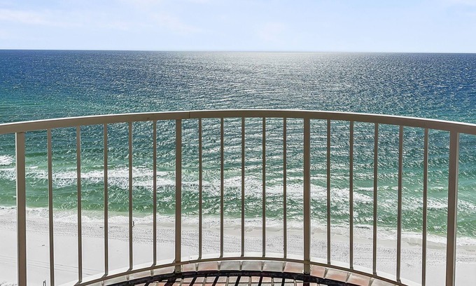 Gulf Pines Condominio | Gulfside 1 at Hidden Dunes A1805 Gulf Front Condo