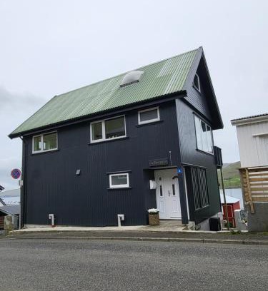 Tvoroyri Casa | Gullheyggjur Guesthouse tvøroyri