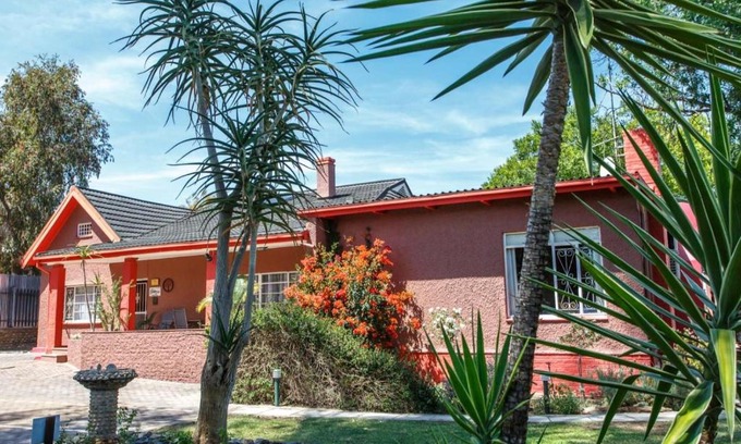 Oudtshoorn Casa | Gumtree Guest House
