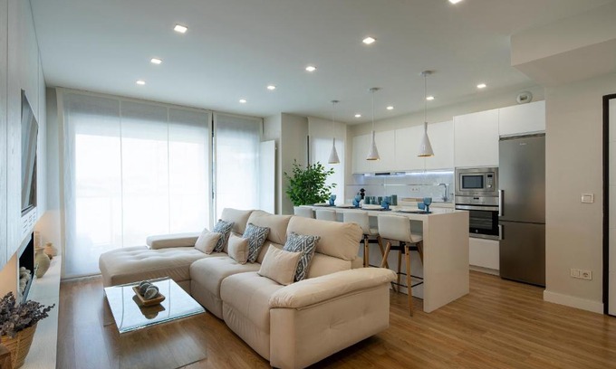 Camino de Ronda Apartamento | GUNI SUITES JARDINEs
