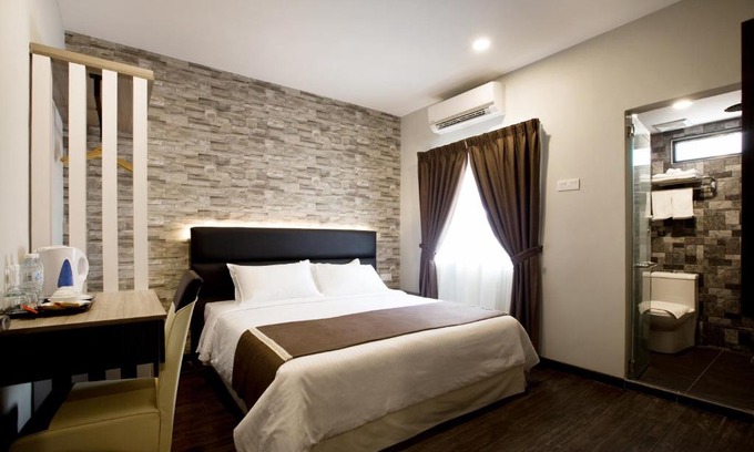 Downtown George Town Hotel | Gurney Lodge