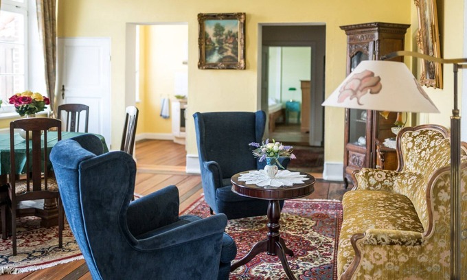 Putnitz Apartamento | Gutsherrenwohnung - Schloss Pütnitz - Kanuspezial ab 4 Ü