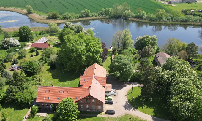 Altkalen Apartamento | Gutshof Kämmerich - Holiday apartment "Schwalbennest"