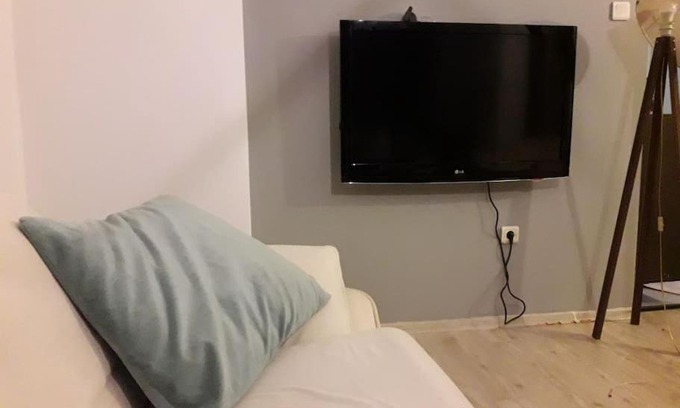 Guzelyalı Mahallesi Apartamento | Guzelyalida çok merkezi yerde tatlı ve şirin daire