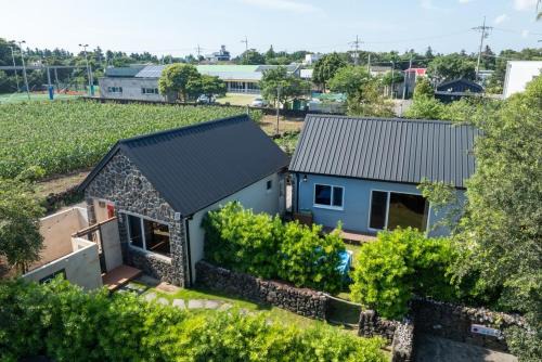 Andeok Casa | Gwarangpelong Minbak Jeju Couple Family Private House