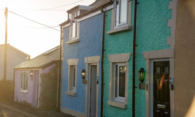 Brynsiencyn Cabaña | Gwens House - sleeps 4 guests in 2 bedrooms