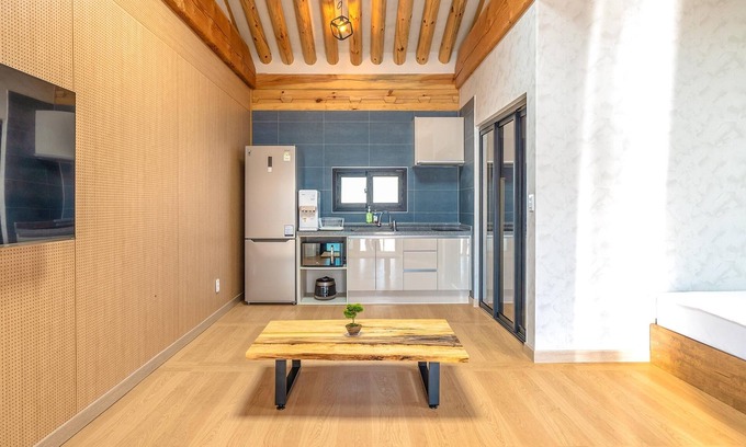 Gyeongju Casa | Gyeongju Gampo Byeolbit Hanok Pension