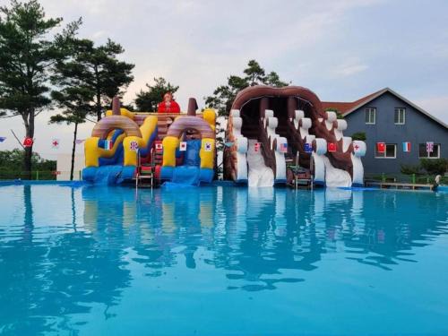 Gyeongju Casa | Gyeongju Insta Spa Pension Spa, Individual BBQ