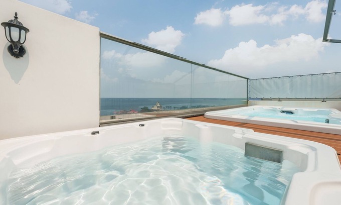 Gyeongju Casa | Gyeongju The Moon Aurora Pool Villa