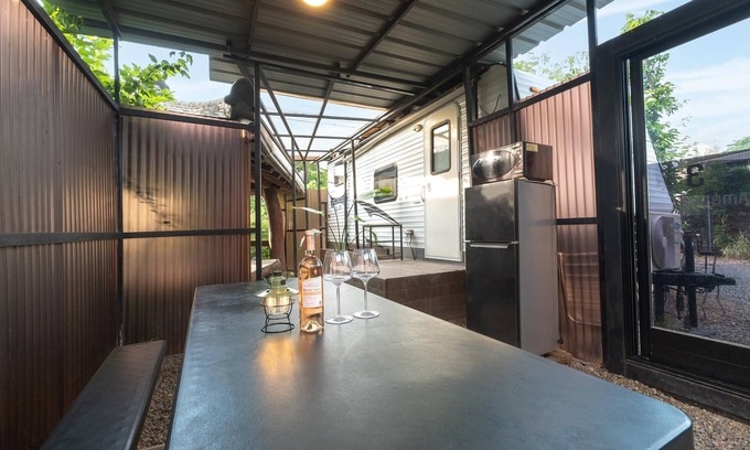 Gyeongju Casa | Gyeongju Yongcheonsu Caravan