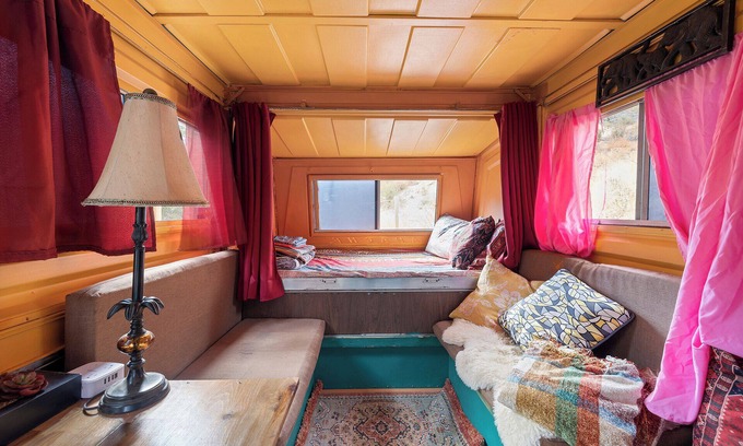 Leona Valley Casa | Gypsy Trailer Boho Glamping
