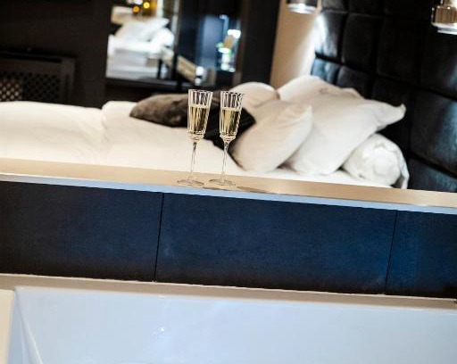 Saint Nicolas - Charles III - Ville vieille - Trois Maisons - Leopold Apartamento | Hédoné Suite de luxe et Spa privatif