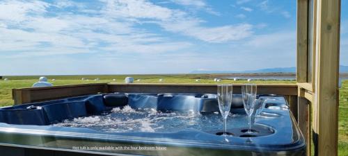 Borgarnes Casa | Hítarneskot Accommodations