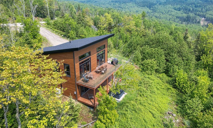 Les Eboulements Chalet De Esquí | Hôtel à la maison - L'Horizon, spa et fleuve
