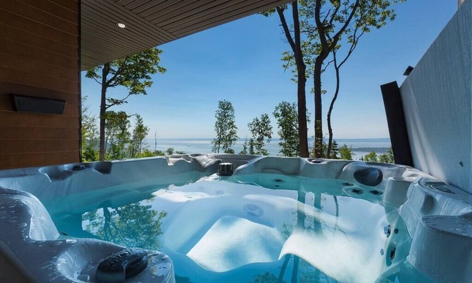 Saint-Joseph-de-la-Rive Casa | Hôtel à la maison - Villa Ocena, spa et fleuve