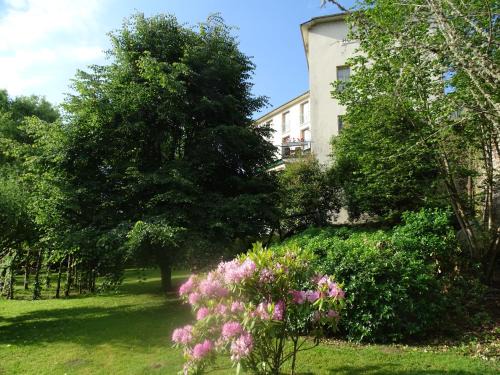 Uzerche Hotel | Hôtel Ambroise