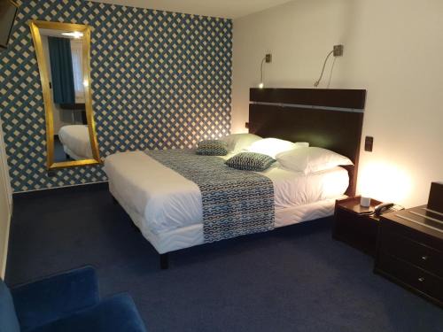 Avranches Hotel | Hôtel de La Croix d'Or