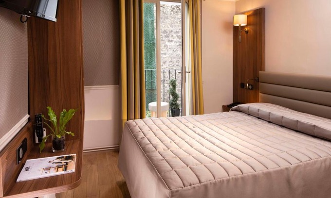 Quartier du Gros-Caillou Hotel | Hôtel de la Tour Eiffel