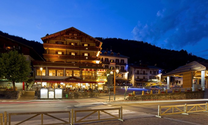 Le Grand-Bornand Hotel | Hôtel La Croix Saint Maurice