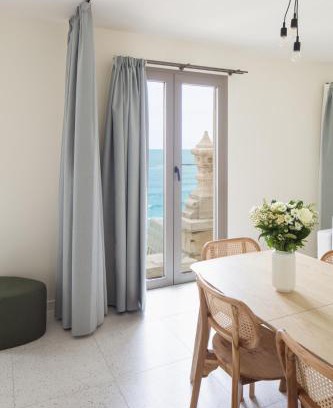 Biarritz City Centre Hotel | Hôtel La Suite