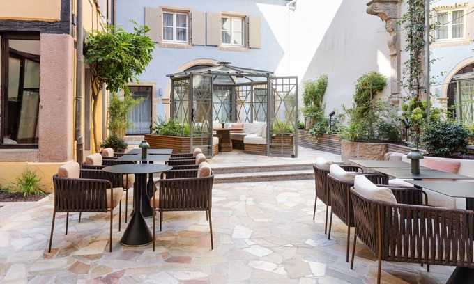 Old Town Hotel | Hôtel Le Colombier