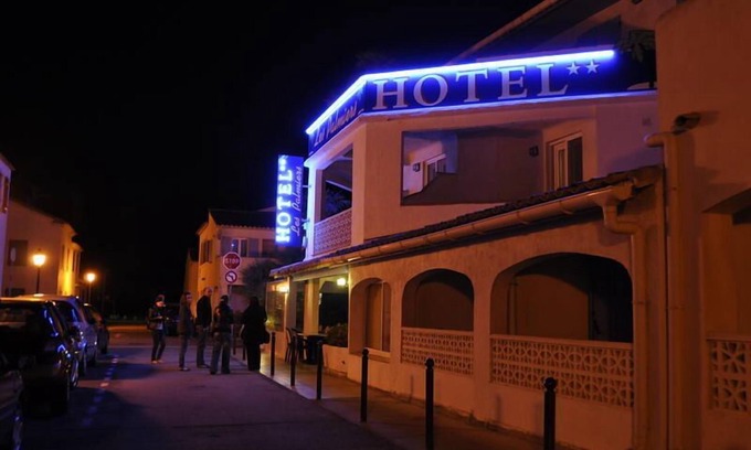 Saintes-Maries-de-la-Mer Hotel | Hôtel Les Palmiers en Camargue