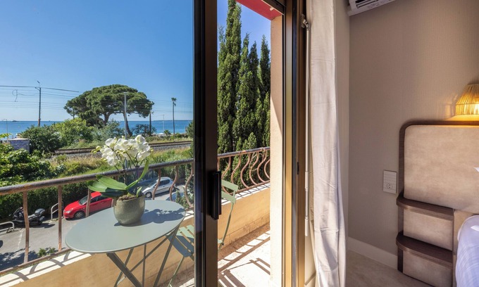 Antibes Hotel | Hôtel Lou Juan