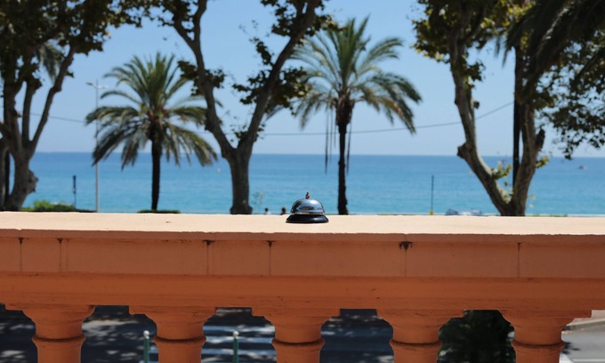 Menton Hotel | Hôtel Pavillon Impérial
