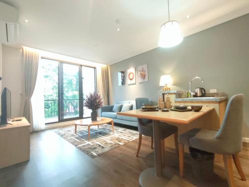 Quang An Apartamento | Hồng Gia Tuệ Lake View