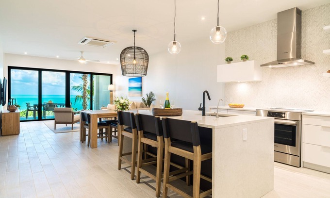 Long Bay Condominio | H2O LifeStyle Resort