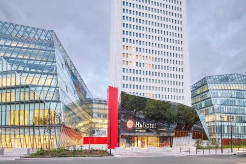 Saint-Denis Hotel | H4 Hotel Wyndham Paris Pleyel Resort